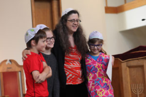 Rabbi Yisraela and students